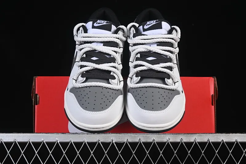 All Categories Nk SB Dunk Series Nk SB Dunk Low High-end Customized Low-top Shoes Nike SB Dunk Low "Just Do It" Straps Anniversary High-end Customized Low-top Casual Shoes WB0510-064